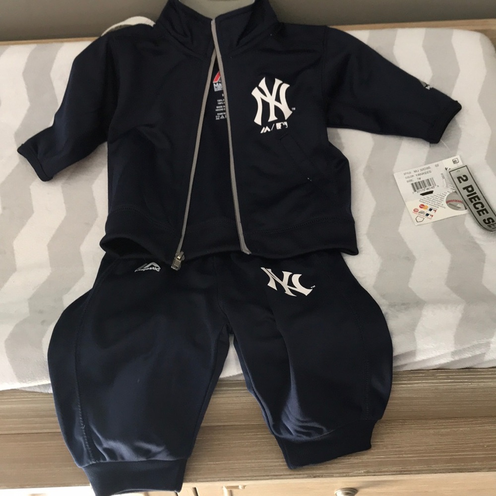 Yankees tracksuit